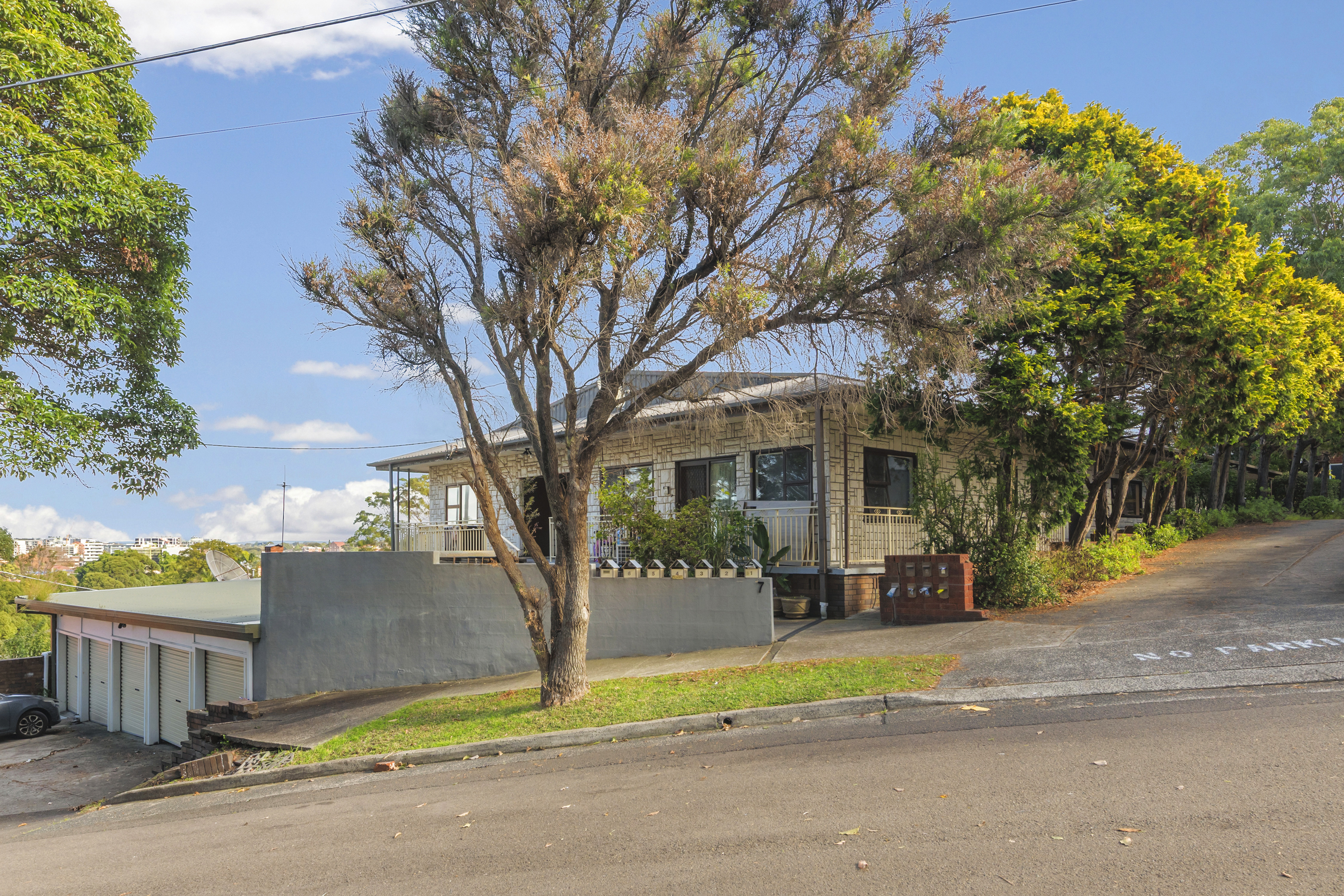 2/7 Pitt-Owen Avenue